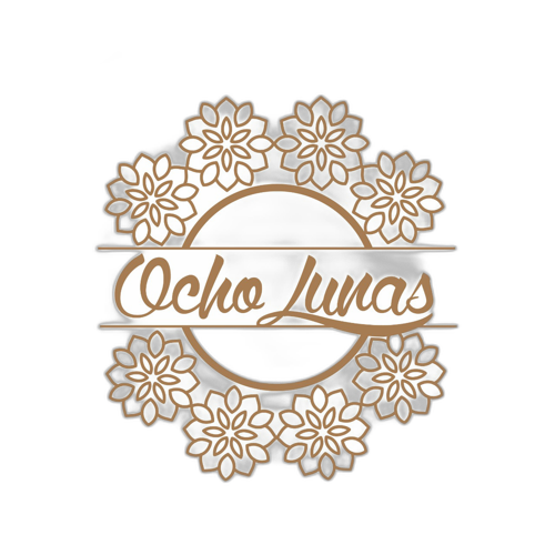 Ocho Lunas